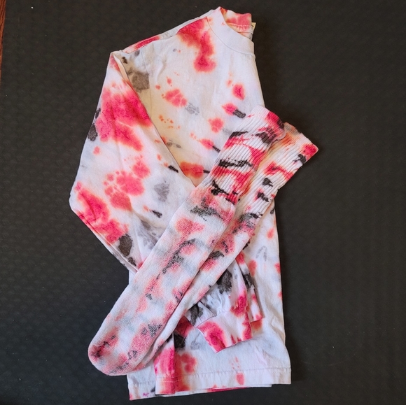 Tie-Dye Long Sleeve Tee & Socks Set - Picture 4 of 4